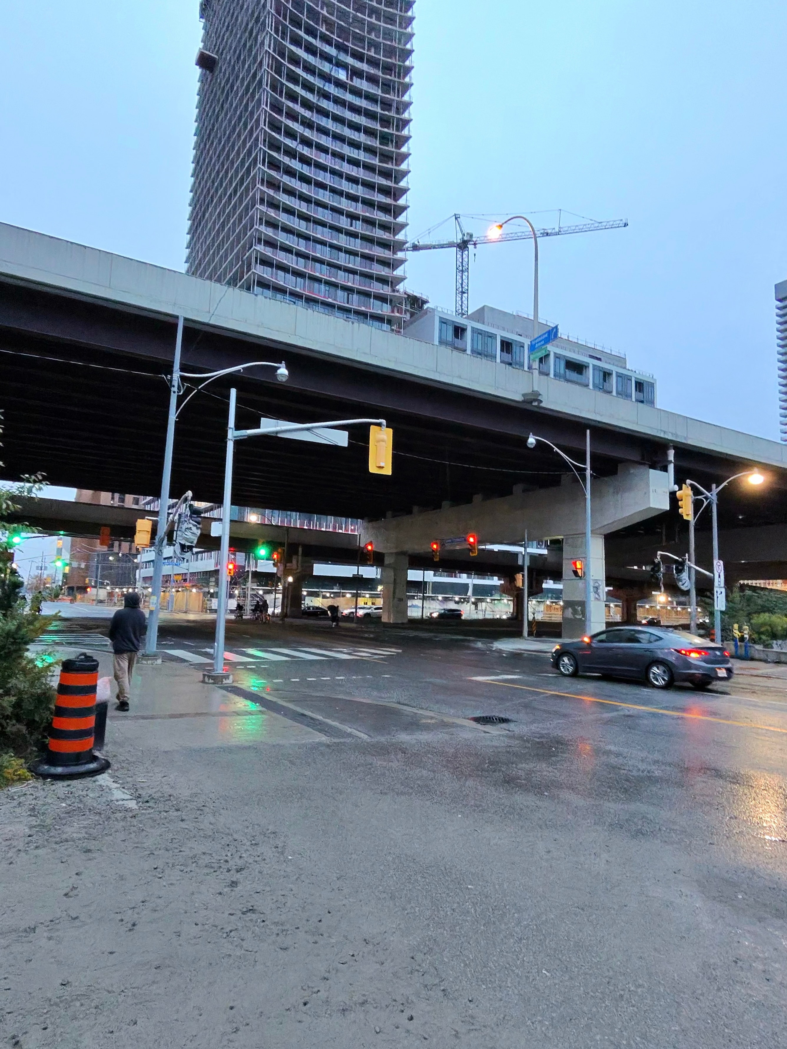 Winter street run — Downtown